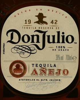 Don Julio Anejo - текила Дон Хулио Аньехо 0.75 л