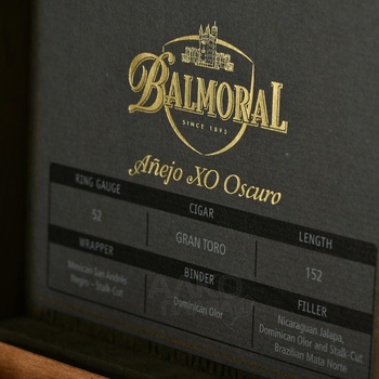 Balmoral Anejo XO Oscuro Gran Toro - сигары Балморал Аньехо ХО Оскуро Гран Торо