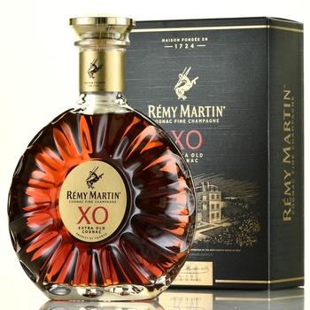 Remy Martin XO Excellence gift box - коньяк Реми Мартин ХО Экселланс 0.7 л в п/у