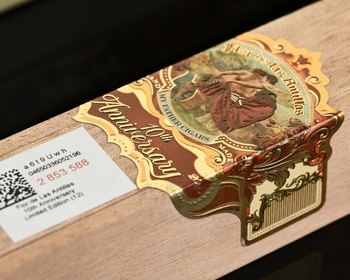 Flor de las Antillas 10th Anniversary Limited Edition - сигары Флор де Лас Антиллас 10 Анниверсари Лимитед Эдишн