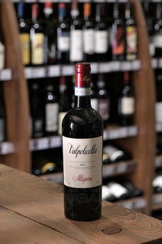Allegrini Valpolicella - вино Аллегрини Вальполичелла 0.75 л красное сухое