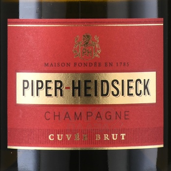 Champagne Piper-Heidsieck Brut - шампанское Шампань Пайпер-Хайдсик Брют 2019 год 0.75 л белое брют в п/у Помада