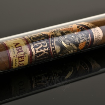 Gurkha Private Select Corona Natural Rum Abuelo - сигары Гурка Прайвет Селект Корона Натурал Ром Абуэло