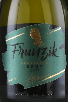 Frunzik - вино игристое Фрунзик 0.75 л белое брют