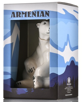 Коньяк КВ Семь звезд 7 лет сувенирная бутылка Полярный медведь 0.5 л п/у