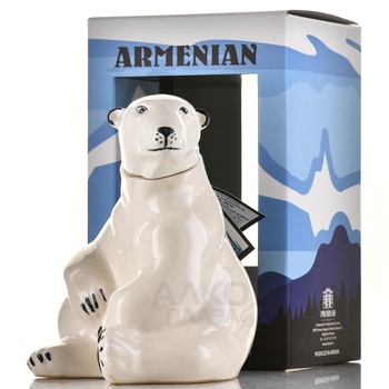 Коньяк КВ Семь звезд 7 лет сувенирная бутылка Полярный медведь 0.5 л п/у