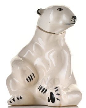 Коньяк КВ Семь звезд 7 лет сувенирная бутылка Полярный медведь 0.5 л п/у