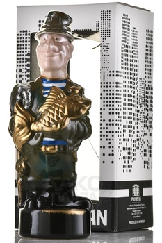 Коньяк КВ Семь звезд 7 лет сувенирная бутылка Рыбак 0.33 л п/у