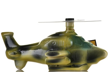 Коньяк КВ Семь звезд 7 лет сувенирная бутылка Вертолет 0.75 л п/у