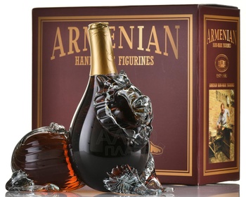 Коньяк Пять звезд 5 лет Лев сувенирная бутылка 0.5 л п/у