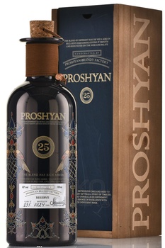 Коньяк Прошян Резерв 25 лет 0.75 л в п/у дерево