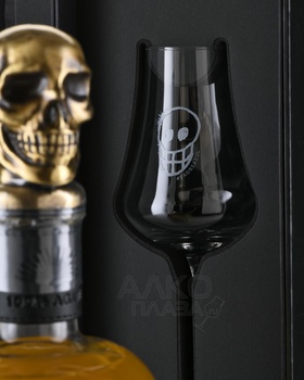 Padre Azul Single Barrel Anejo - текила Падре Азул Аньехо Сингл Баррел в п/у + 2 стакана 0.7 л