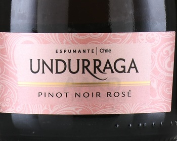 Undurraga Pinot Noir - вино игристое Ундуррага Пино Нуар 0.75 л розе брют