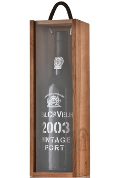 Real Companhia Velha Vintage Port 2001 Wooden Box - портвейн Реал Компания Велья Винтаж Порт 2001 0.75 л в д/у