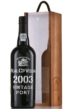 Real Companhia Velha Vintage Port 2001 Wooden Box - портвейн Реал Компания Велья Винтаж Порт 2001 0.75 л в д/у