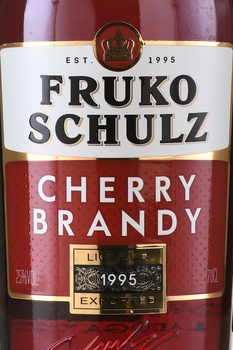 Fruko Schulz Cherry Brandy - ликер Фруко Шульц Черри Бренди 0.7 л