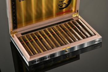 Gurkha Tyson Undisputed Habano Toro - сигары Гурка Тайсон Ундиспутед Хабано Торо