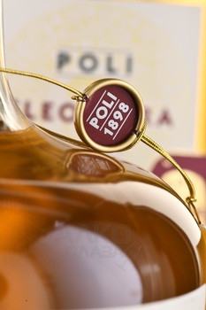 Poli Cleopatra Amarone Oro - граппа Поли Клеопатра Амароне Оро 0.7 л
