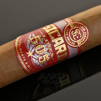 Sicario Robusto Linea 505 - сигары Сикарио Робусто Линеа 505