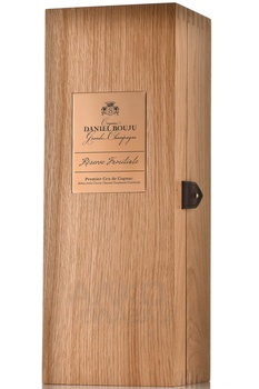 Daniel Bouju Reserve Familiale Grand Champagne in wooden box - коньяк Даниэль Бужу Резерв Фамилиаль Гран Шампань 0.7 л в д/у