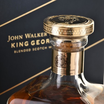 John Walker & Sons King George V - виски Джон Уокер энд Санз Кинг Джордж V 0.75 л в п/у