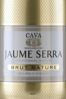 Jaume Serra Cava Brut Nature - вино игристое Кава Жауме Серра Брют Натюр 0.75 л золотая бутылка белое брют натюр