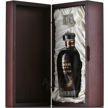 A.E. Dor Extra - коньяк A.E. Дор Экстра 0.7 л