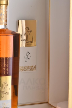 Leopold Gourmel Quintessence 30 Carats - коньяк Леопольд Гурмель Квинтессенс 30 Карат 0.7 л в п/у