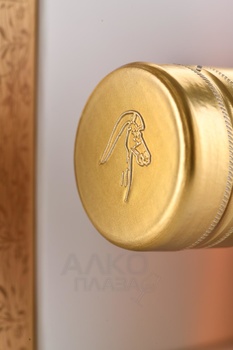 Leopold Gourmel Quintessence 30 Carats - коньяк Леопольд Гурмель Квинтессенс 30 Карат 0.7 л в п/у