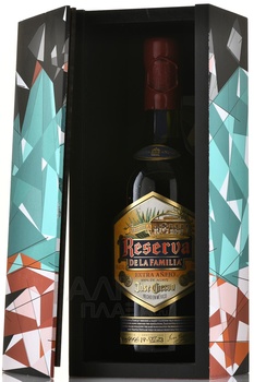 Jose Cuervo Reserva de la Familia Extra Anejo - текила Хосе Куэрво Резерва де ла Фамилия Экстра Аньехо 0.75 л в д/у
