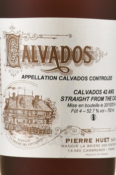 Pierre Huet Calvados 42 Ans Straight from The Cask - кальвадос Пьер Юэ 42 Ан Стрейт Фром Зе Каск 0.7 л в д/у