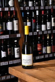 Warwick Estate The First Lady Chardonnay - вино Ворвик Истэйт Зе Фест Леди Шардоне 0.75 л белое сухое