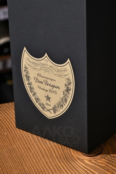 Dom Perignon Vintage gift box - шампанское Дом Периньон Винтаж 0.75 л в п/у
