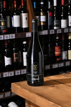 La Chiara Gavi del Comune di Gavi Etichetta Nera - вино Ла Кьяра Гави дель Комуне ди Гави Этикета Нера 0.75 л белое сухое