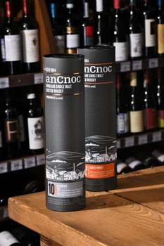 AnCnoc 10 Years Old - виски АнНок Смоки 10 лет 0.7 л в тубе