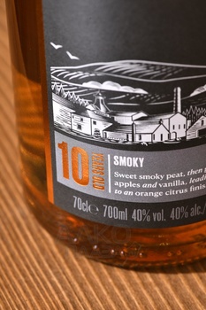AnCnoc 10 Years Old - виски АнНок Смоки 10 лет 0.7 л в тубе