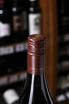 Cloudy Bay Pinot Noir - вино Клауди Бэй Пино Нуар 0.75 л красное сладкое