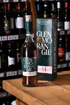 Glenmorangie Quinta Ruban 14 years - виски Гленморанджи Кинта Рубан 14 лет 0.7 л