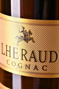 Lheraud Cognac VSOP - коньяк Леро ВСОП 0.7 л в п/у + 1 бокал