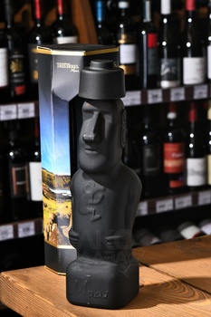 Tres Erres Reservado - писко Трес Еррес Резервадо 0.75 л