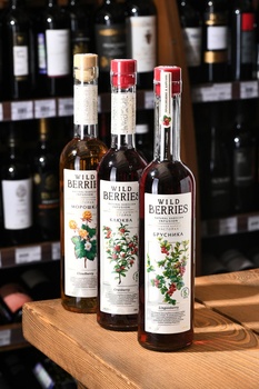 Wild Berries Lingonberry - настойка сладкая Вайлд Берис Брусника 0.5 л