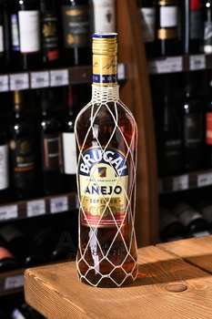 Brugal Anejo - ром Бругал Аньехо 0.7 л