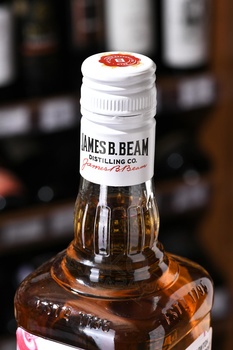 Jim Beam Black Cherry - виски Джим Бим Блэк Черри 0.7 л