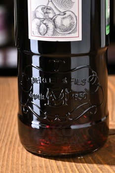 Merlet Soeurs Cerises Cherry Brandy - ликер на основе коньяка Мерле Сюр Сериз Черри Бренди 0.7 л