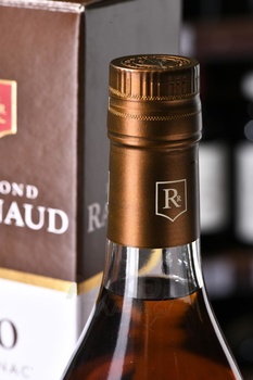 Raymond Ragnaud XO Premier Cru Grande Champagne - коньяк Реймонд Раньо ХО Гран Шампань Премье Крю 0.7 л в п/у