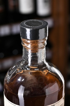 Prieto y Prieta - виски Прието и Приета 0.7 л