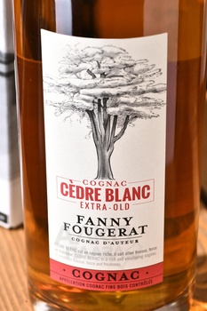 Fanny Fougerat Cedre Blanc Extra Fins Bois - коньяк Фанни Фужера Седр Блан Экстра Фин Буа 0.7 л в п/у