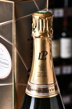 Laurent-Perrier La Cuvee Brut - шампанское Лоран-Перье Брют Ла Кюве 0.75 л белое брют в п/у (кошерное)