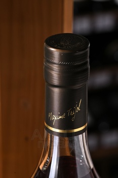 Maxime Trijol Fins Bois 1978 - коньяк Максим Трижоль Фин Буа 0.7 л 1978 года в п/у