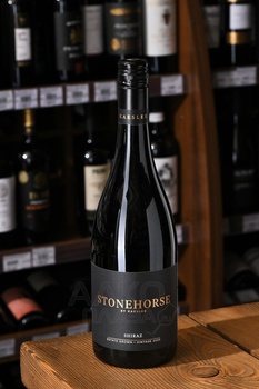 Stonehorse Shiraz - вино Стоунхорс Шираз 0.75 л красное сухое